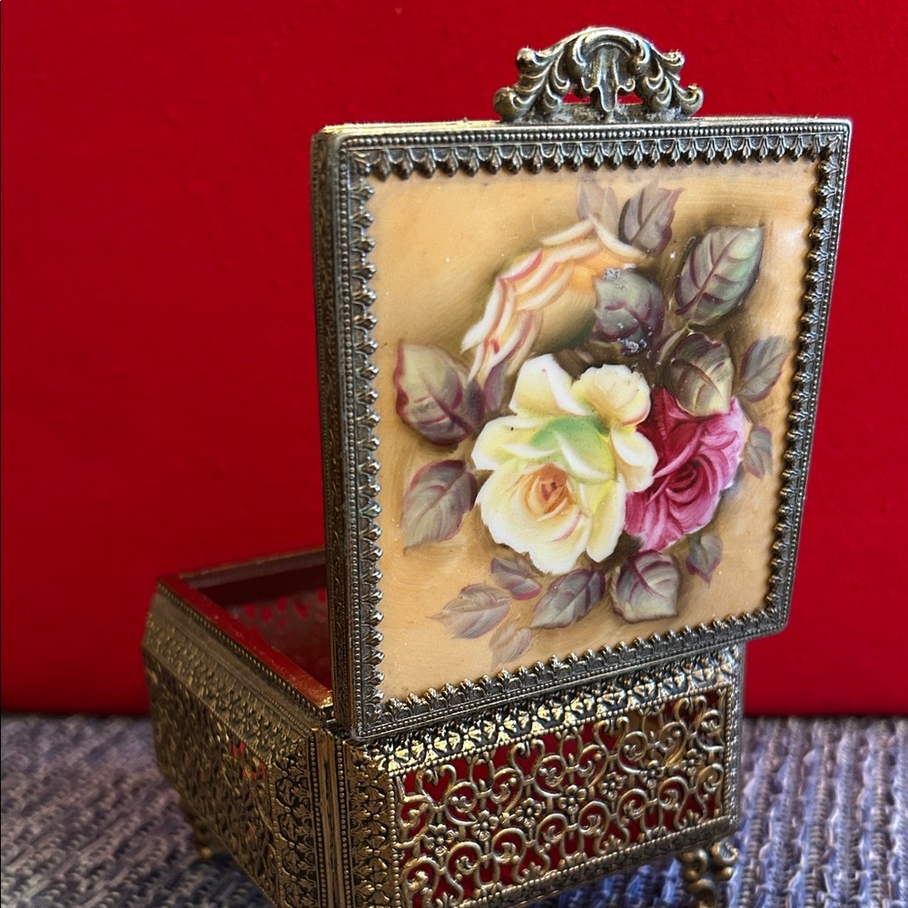Vintage Floral Jewelry Box
